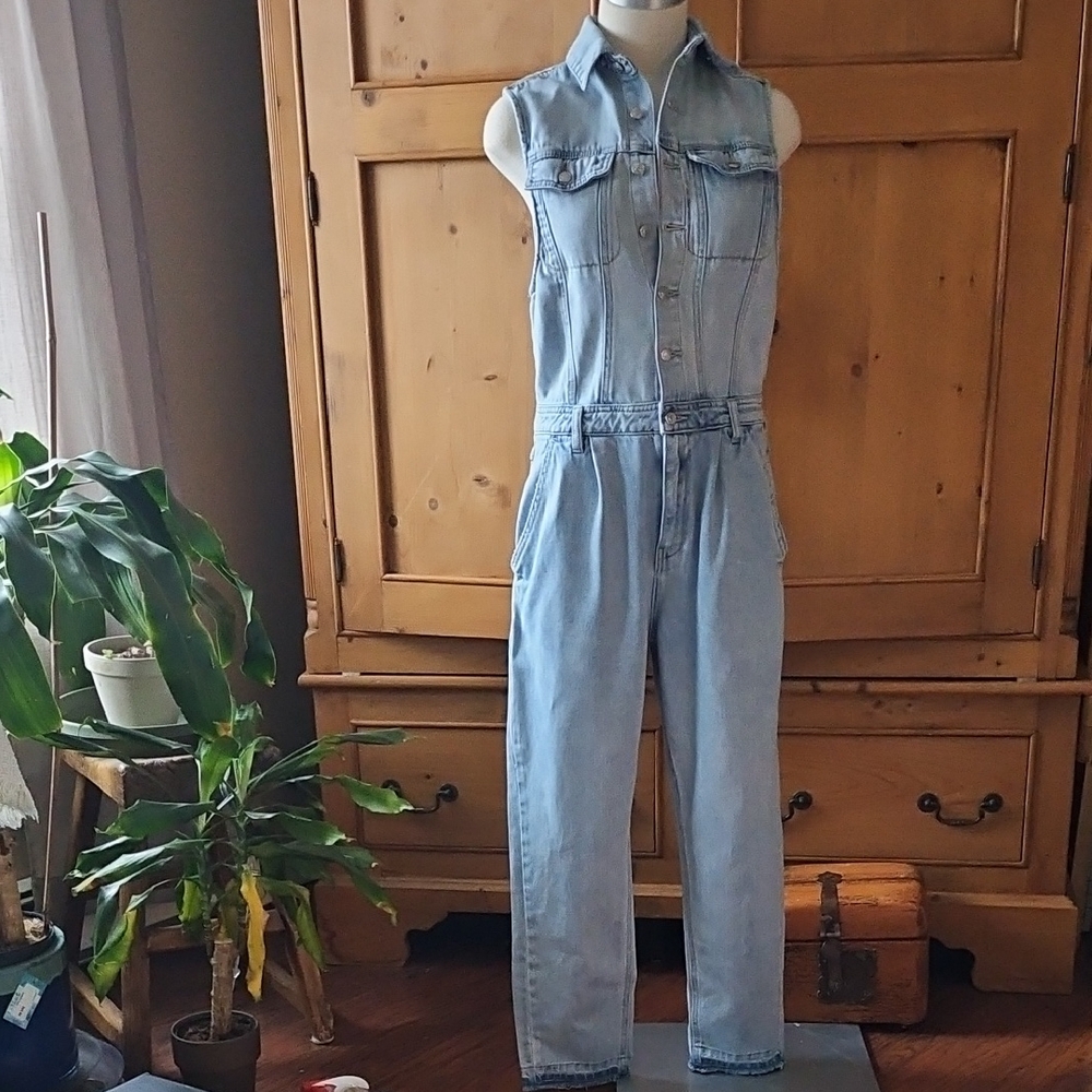 We The Free Light Blue Wash Jumpsuit Size XS